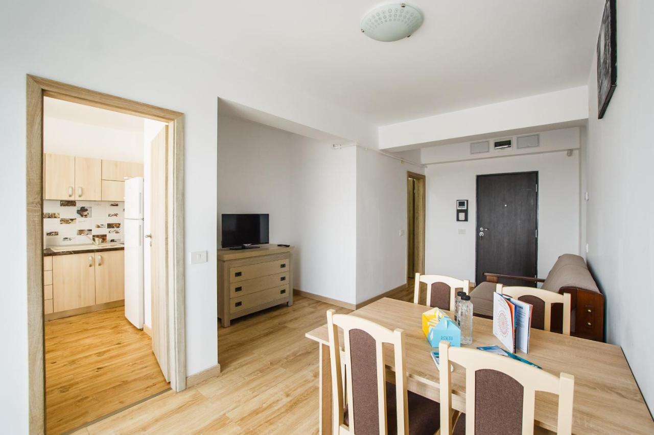 Sunny View 2 Bedroom Central Apartment أرادايا المظهر الخارجي الصورة