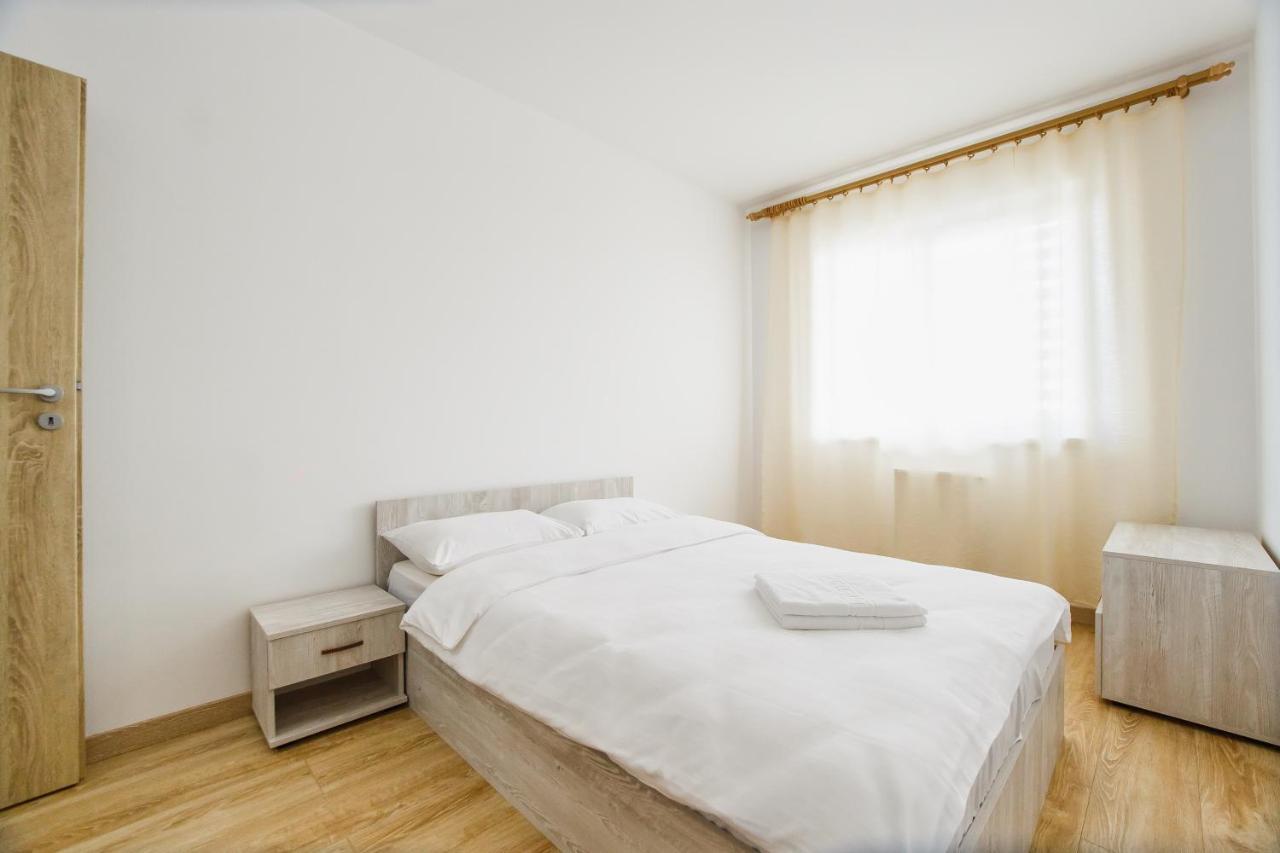 Sunny View 2 Bedroom Central Apartment أرادايا المظهر الخارجي الصورة